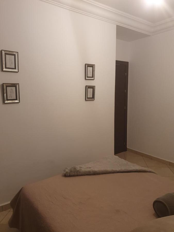 Appartement Avec Piscine, 1Min De La Plage マルティル エクステリア 写真
